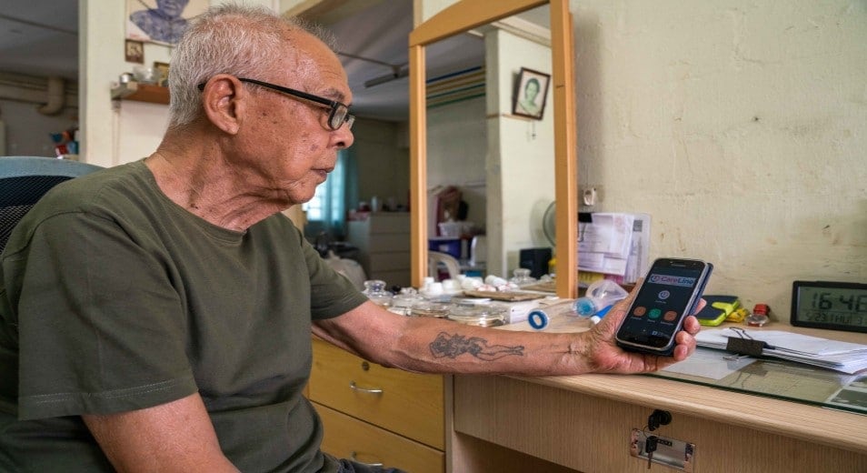 A Hotline For Lonely Seniors A Hotline For Lonely Seniors